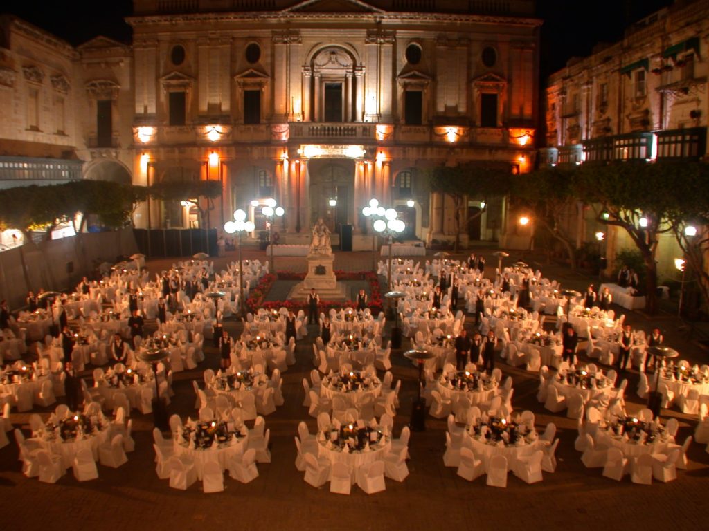 Piazza Regina Corinthia Caterers