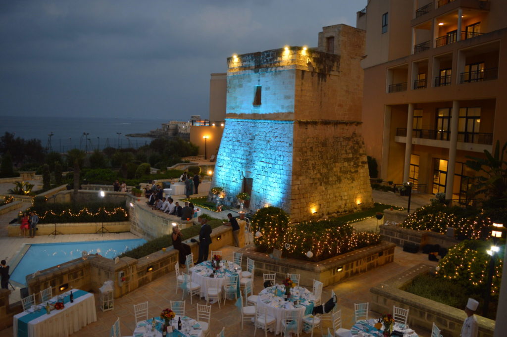 Corinthia Hotels è una collezione di hotel fondata nel 1962 dalla famiglia Pisani di Malta e, i cui valori senza tempo, sono alla base della filosofia di ospitalità del brand.