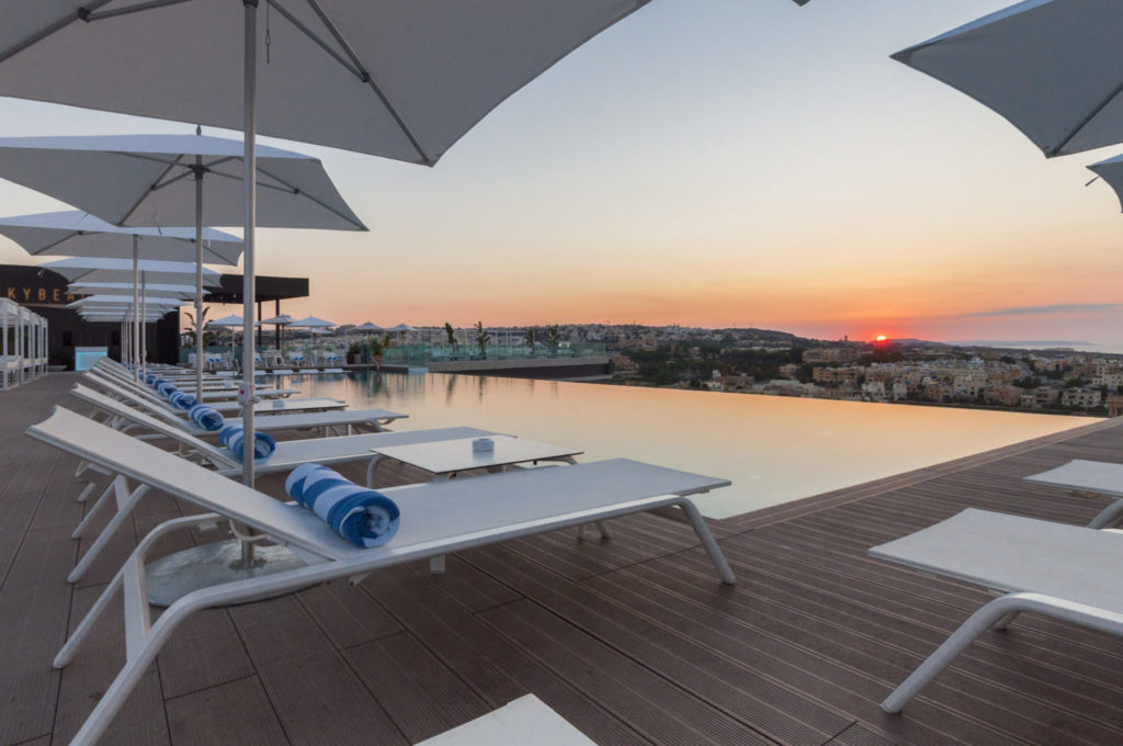 Intercontinental Arena Bay_SKYBEACH