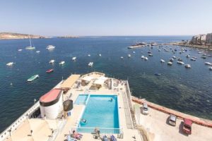 Gillieru Harbour Hotel