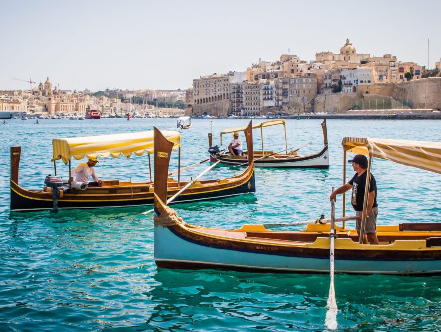 Circumnavigando in Dghajsa, quando la visita alle Tre città è esperienza 